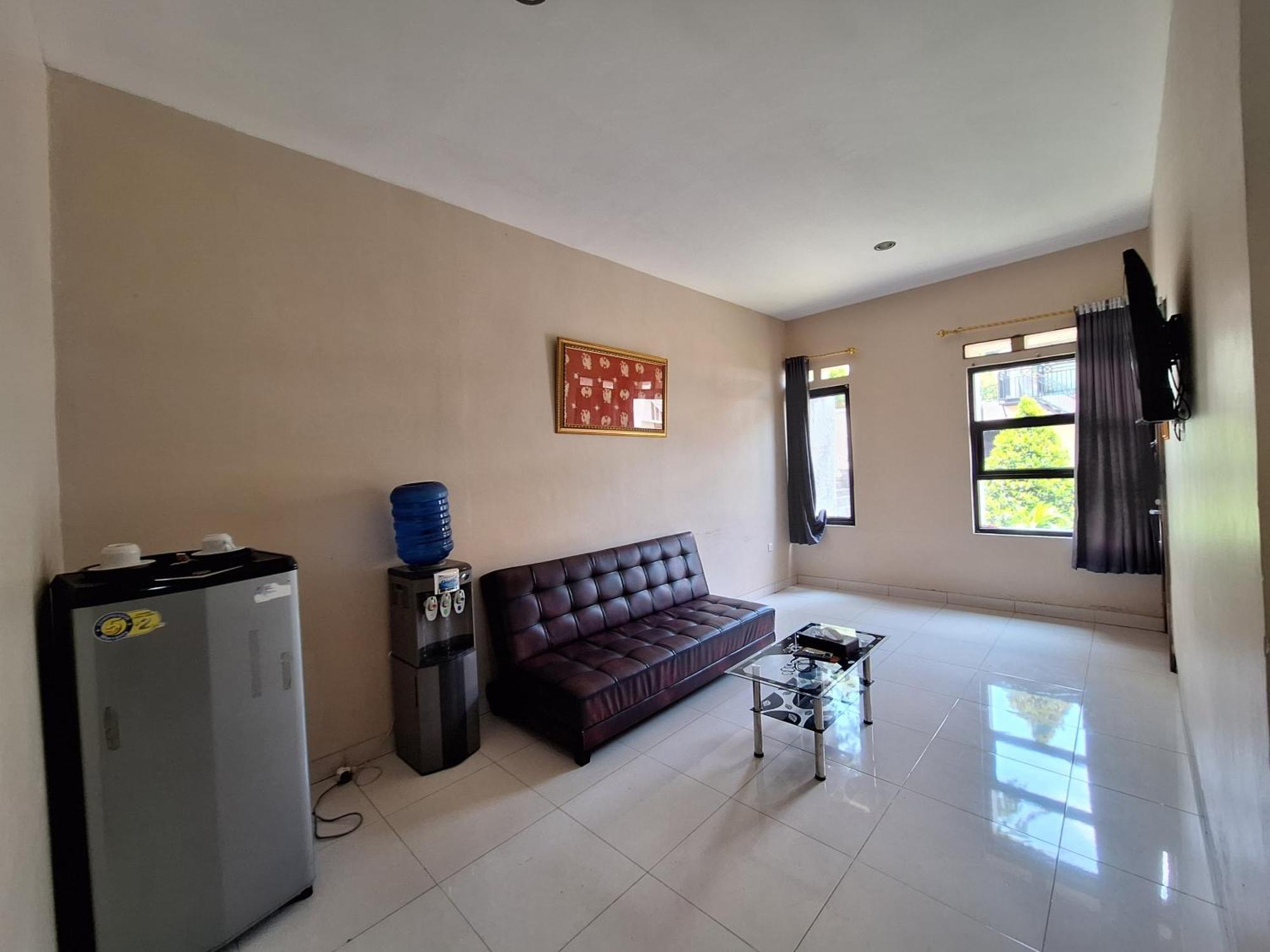 Urbanview Hotel Inkoppabri Cisarua Puncak Екстер'єр фото
