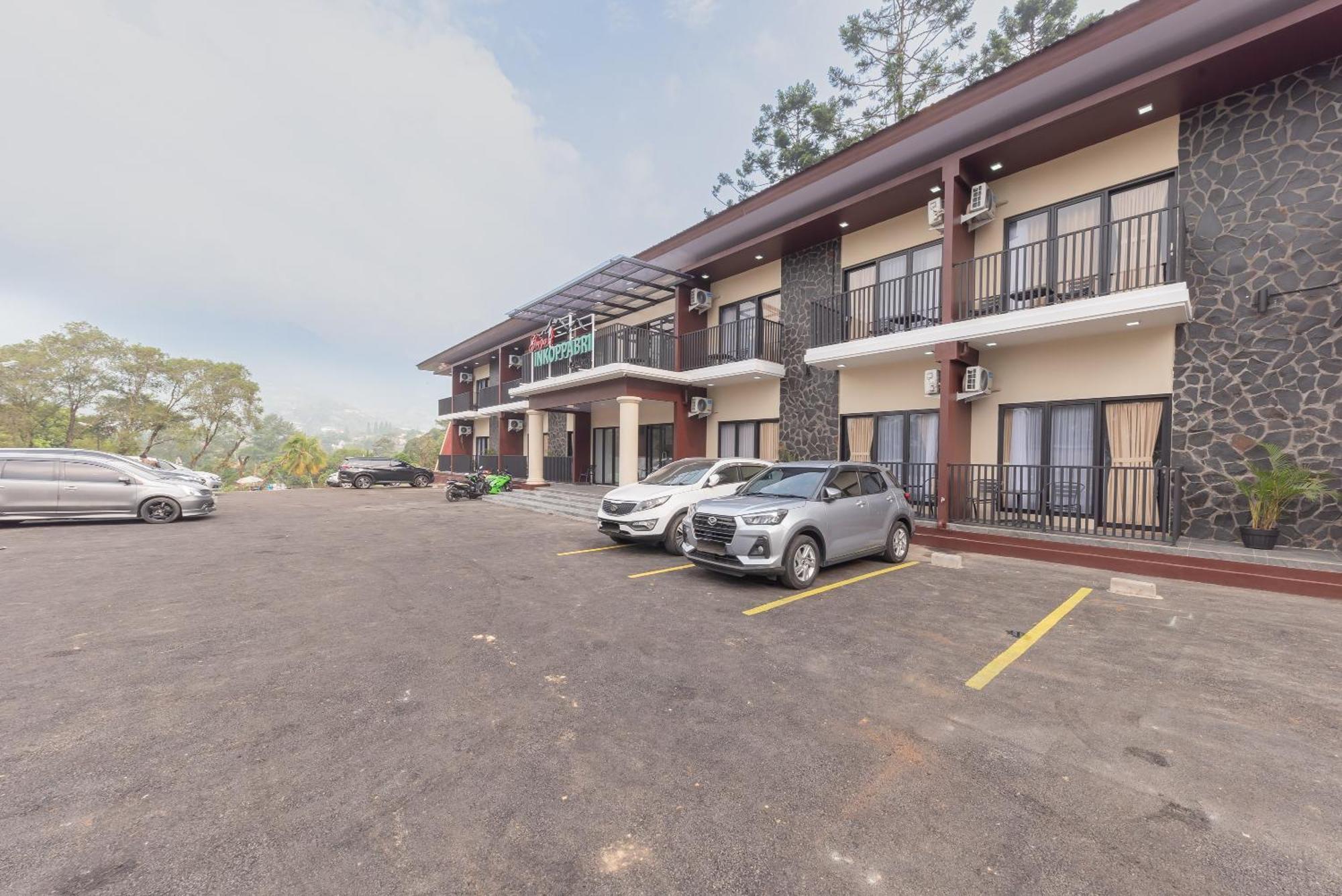 Urbanview Hotel Inkoppabri Cisarua Puncak Екстер'єр фото
