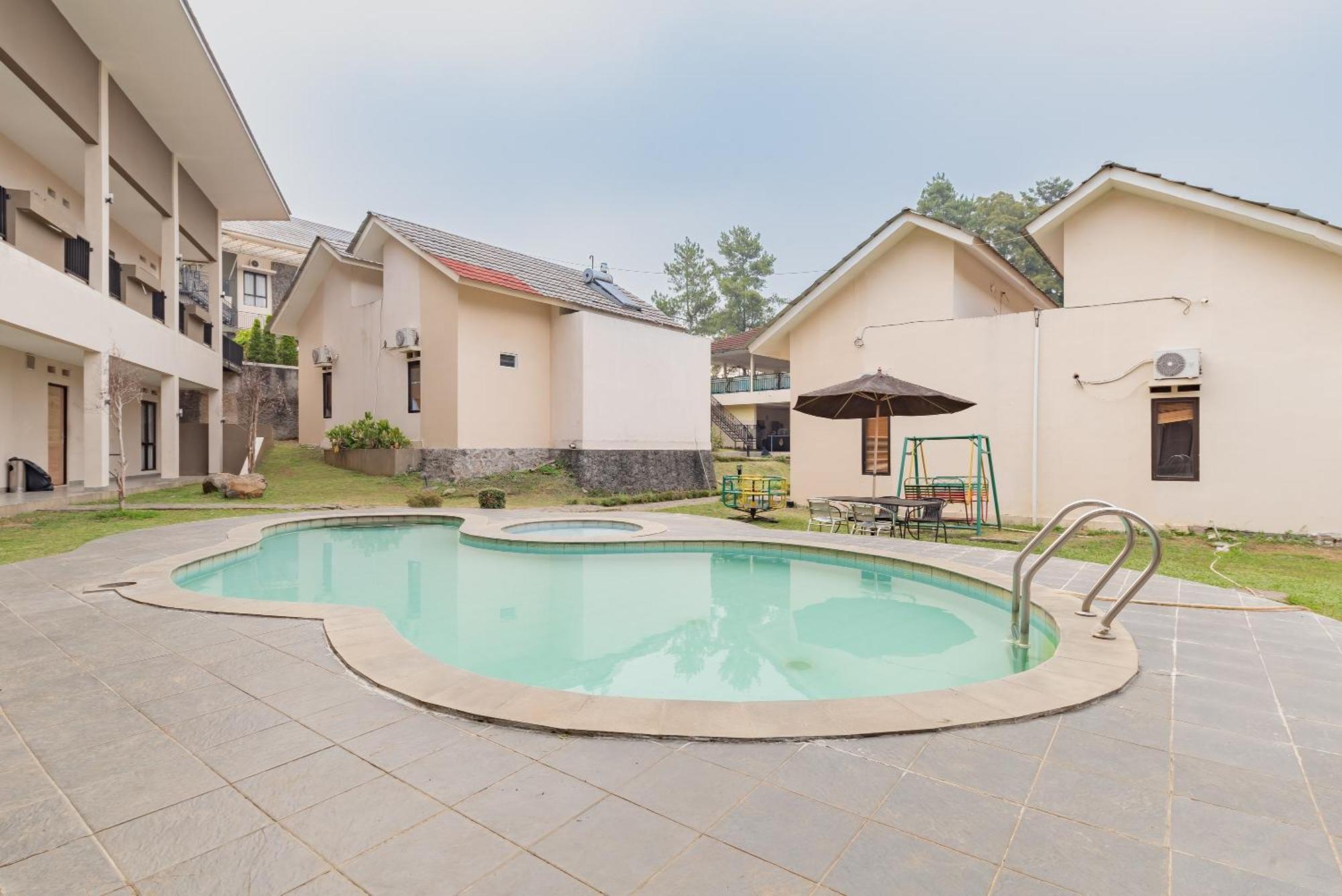 Urbanview Hotel Inkoppabri Cisarua Puncak Екстер'єр фото